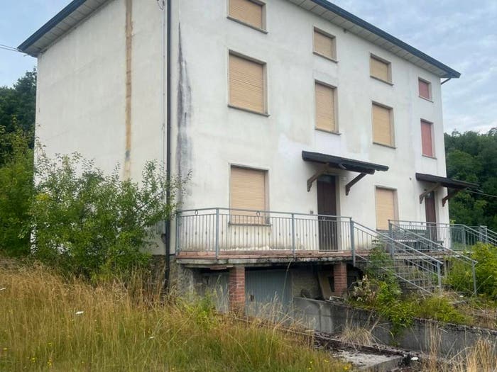Casa con 6 locali in vendita in Località Arda Oneto, Morfasso