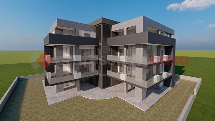 Appartamento quadrilocale in vendita in Via Monterosa, Foligno