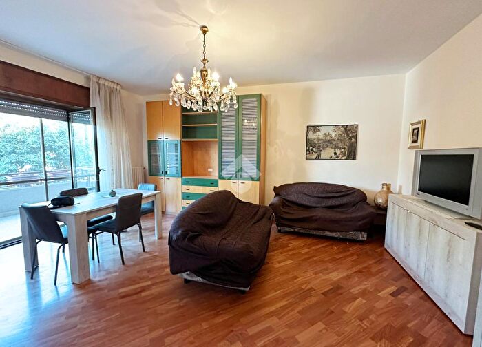 Appartamento trilocale in vendita in Via Modestino Mancini, Foggia