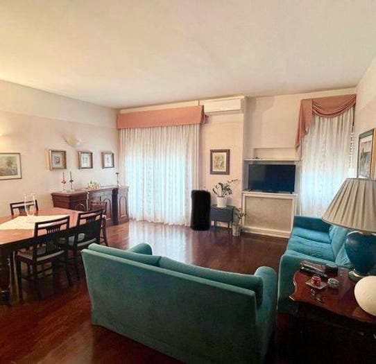 Appartamento con 5 locali in vendita in Corso Guglielmo Marconi, Centro Storico Pirgo Odescalchi, Civitavecchia