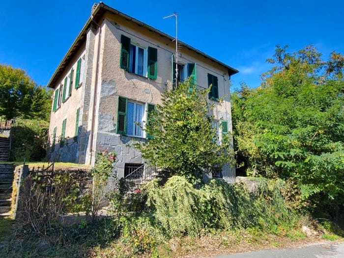 Casa con 6 locali in vendita in Località Cerro, Rezzoaglio