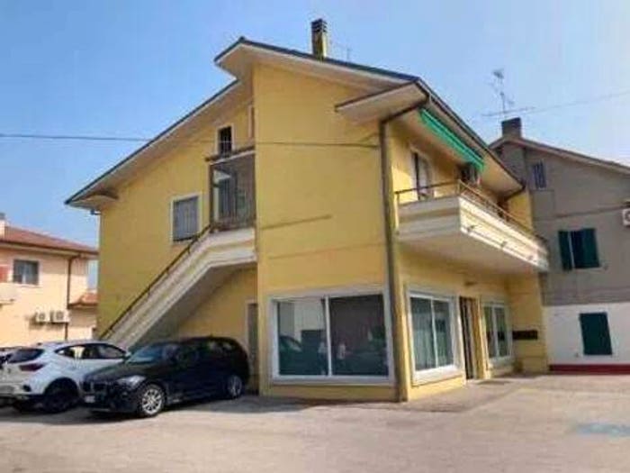 Appartamento con 6 locali in vendita in Via Flaminia, Cuccurano Carrara, Fano