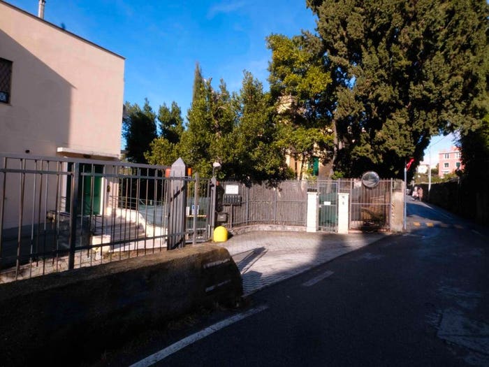 Appartamento trilocale in vendita in Via Puggia, Albaro, Genova