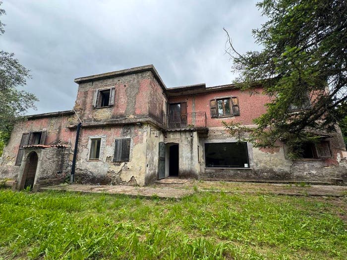 Casa con 6 locali in vendita in Via Ferrovia, Fara in Sabina