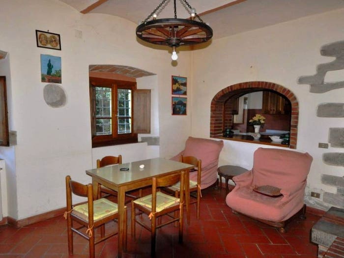 Casa con 6 locali in vendita in Frazione Gello Biscardo, Castiglion Fibocchi