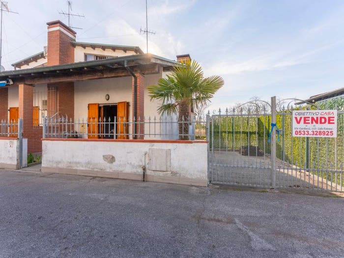 Casa trilocale in vendita in Viale Giovanni Verga, Lido degli Estensi, Comacchio