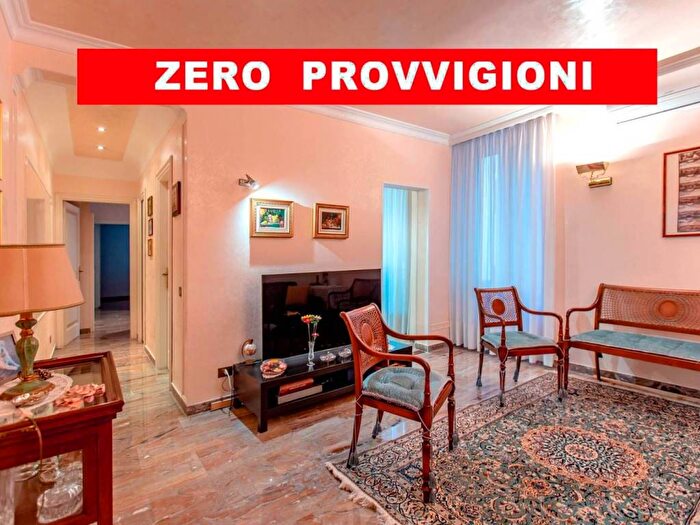 Appartamento trilocale in vendita in Via del Boccaccio, Barberini, Roma