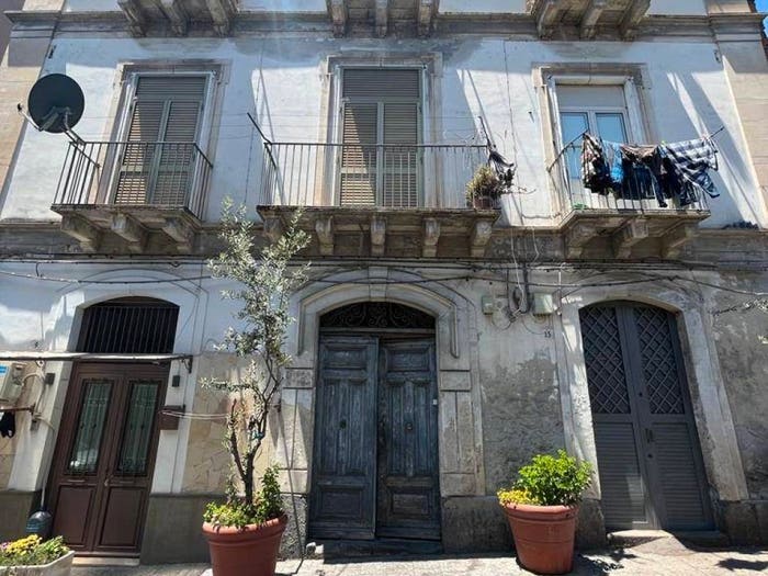 Appartamento trilocale in vendita in Centro Storico, Catania