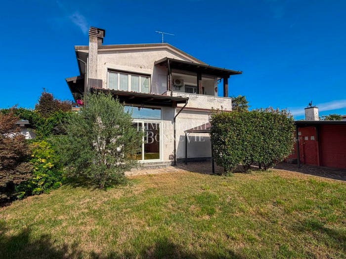 Casa trilocale in vendita in Via Isonzo, Vertemate con Minoprio