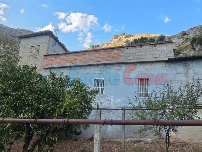 Casa trilocale in vendita in luciana, Formia