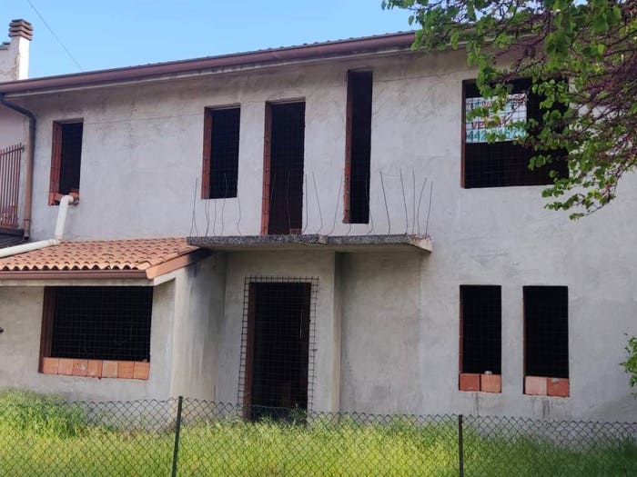 Casa quadrilocale in vendita in Via Libertà, Centro, Cerea