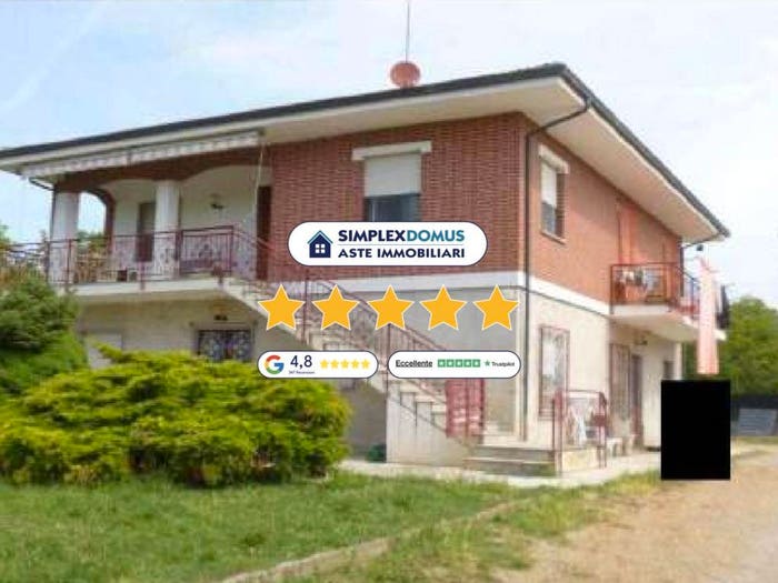 Appartamento con 6 locali in vendita in Via Torino, Robella