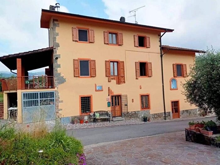 Casa con 5 locali in vendita in Via del Pino, MontecatiniTerme