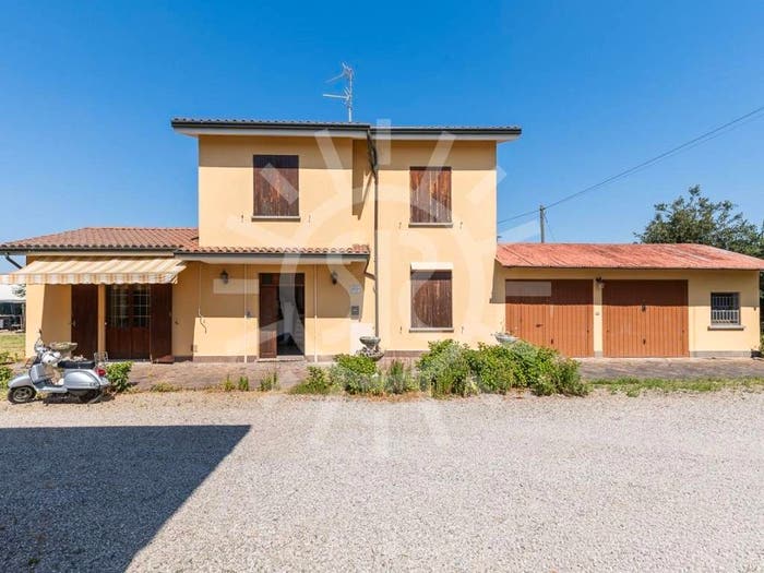 Casa quadrilocale in vendita in Medicina