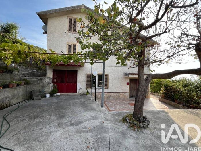Casa con 6 locali in vendita in Frazione Manco, Donnella, Fiumefreddo Bruzio