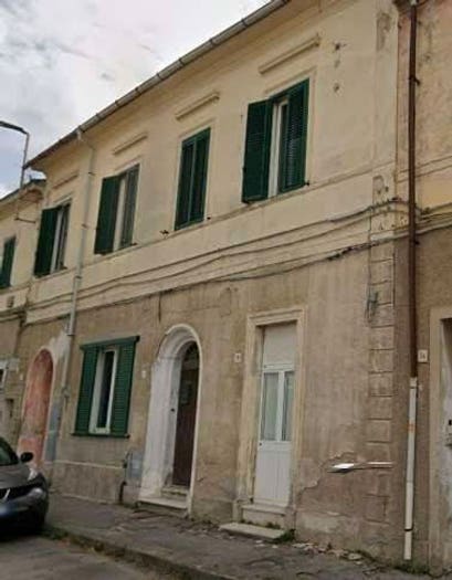 Appartamento quadrilocale in vendita in Via Francesco Pera, Shangai, Livorno