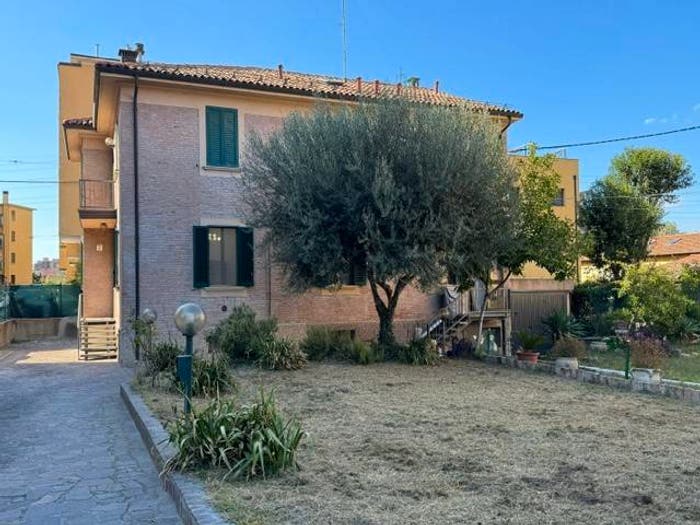 Casa con 6 locali in vendita in Santa Viola, Bologna