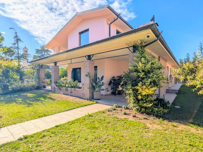 Casa con 6 locali in vendita in Bressana, Bressana Bottarone