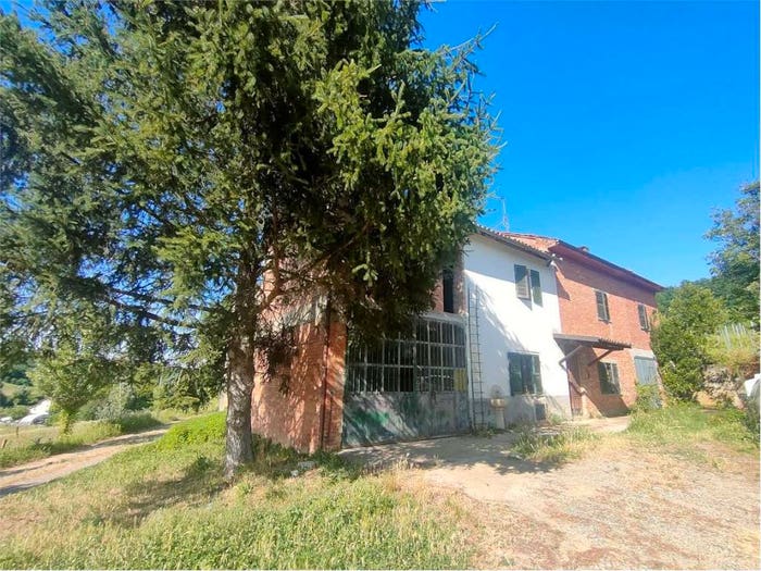 Casa con 6 locali in vendita in Maranzana