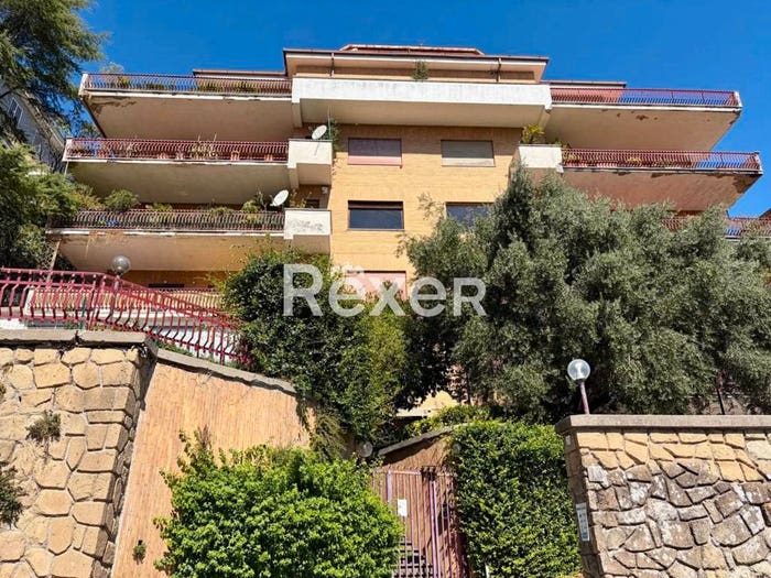 Appartamento con 6 locali in vendita in Via Rocca di Mezzo, Cortina d'Ampezzo, Roma