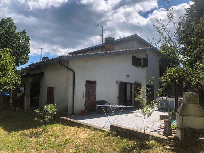 Casa quadrilocale in vendita in Lesignano de' Bagni