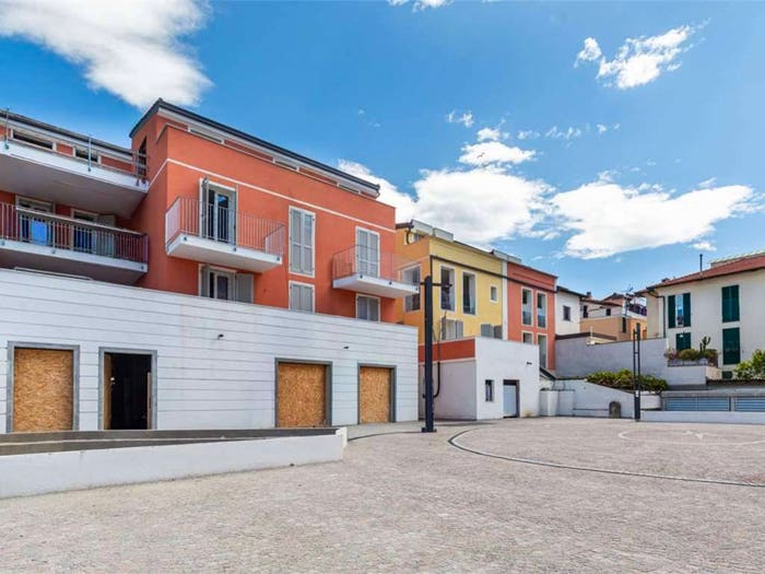 Appartamento trilocale in vendita in Via Vittorio Emanuele II, Centro, Bordighera