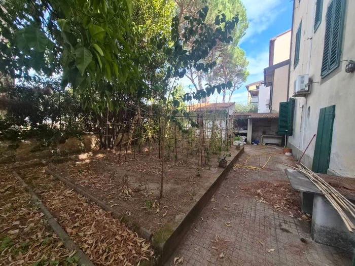 Appartamento con 6 locali in vendita in Via Fabio Filzi, MontecatiniTerme