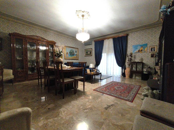 Appartamento con 6 locali in vendita in Via Giuseppe Galliano, Motta Sant'Anastasia