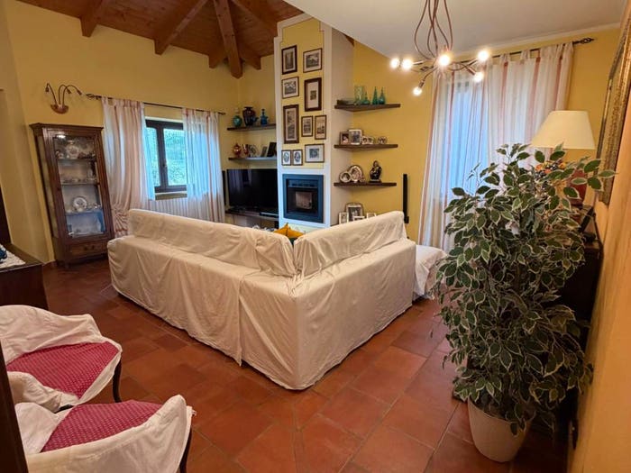 Casa con 5 locali in vendita in Via Noveiva, Castell'Alfero
