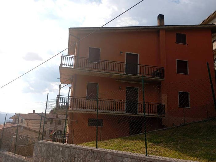 Appartamento con 5 locali in vendita in Via della Crocetta, Pereto