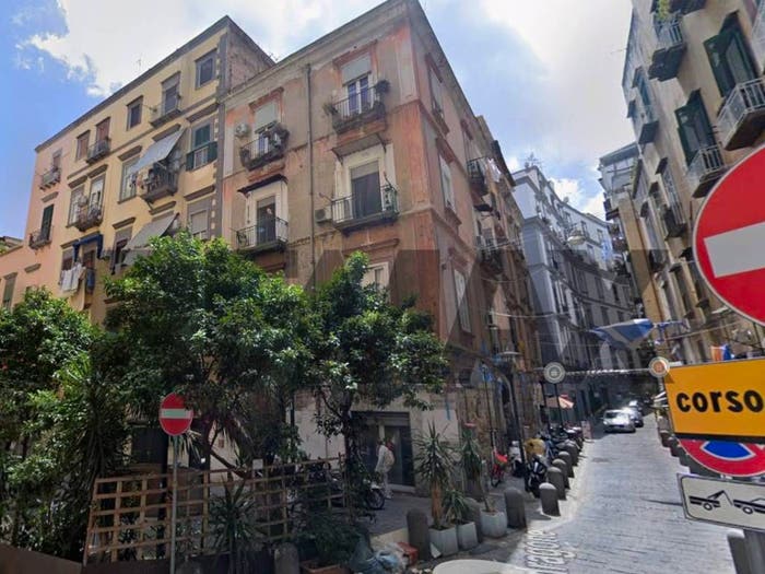 Appartamento quadrilocale in vendita in Vico Mondragone, Chiaia, Napoli