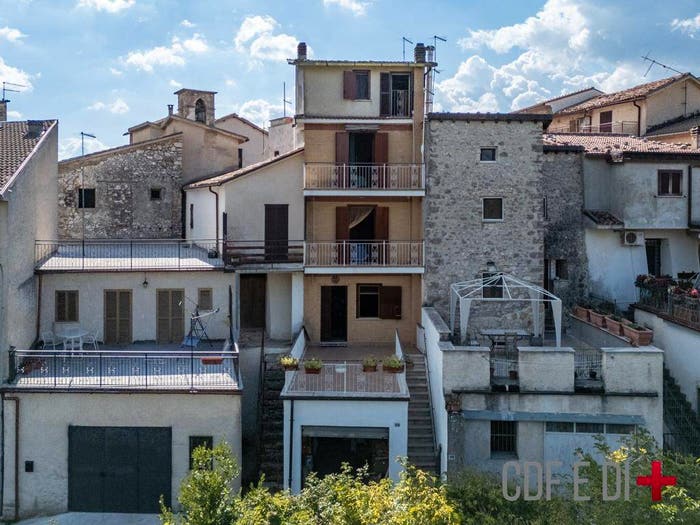 Casa quadrilocale in vendita in Via Case Sparse, Cittaducale