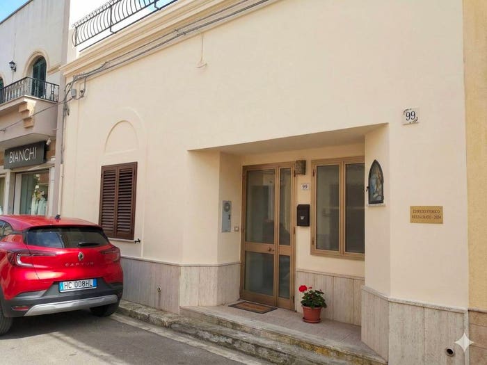 Casa quadrilocale in vendita in Via Roma, Alezio