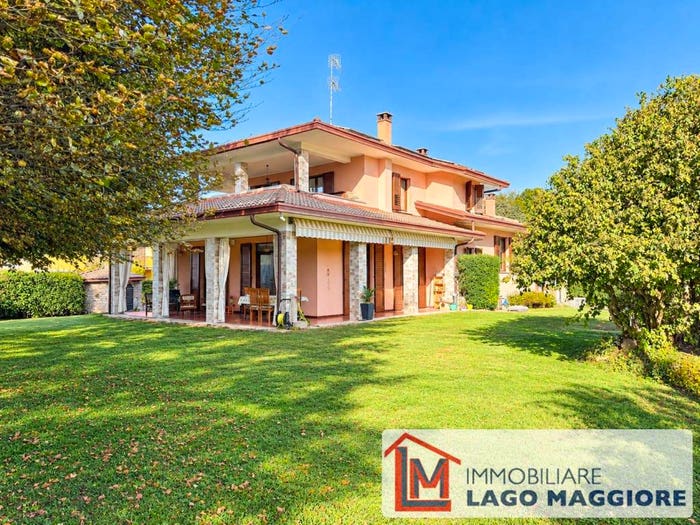 Casa con 6 locali in vendita in Via Gabriele D'Annunzio, Travedona Monate, TravedonaMonate