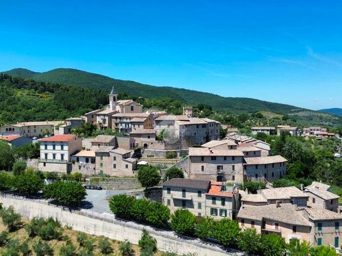 Casa con 6 locali in vendita in Via della Cura, Giano, Giano dell'Umbria