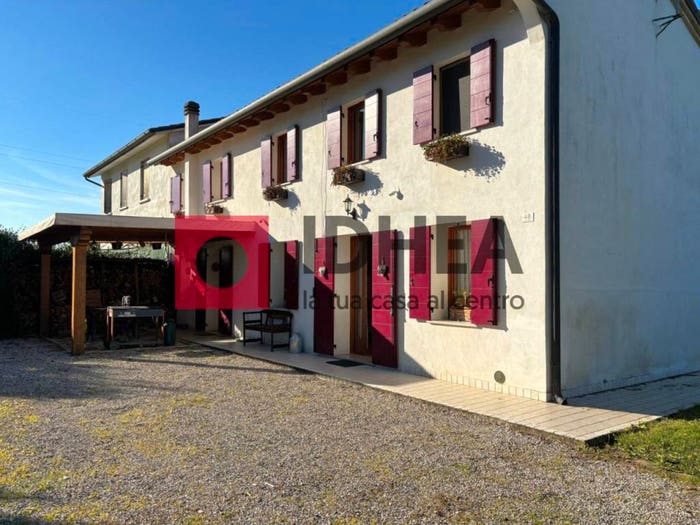 Casa quadrilocale in vendita in VIA X ARMATA, Nervesa della Battaglia