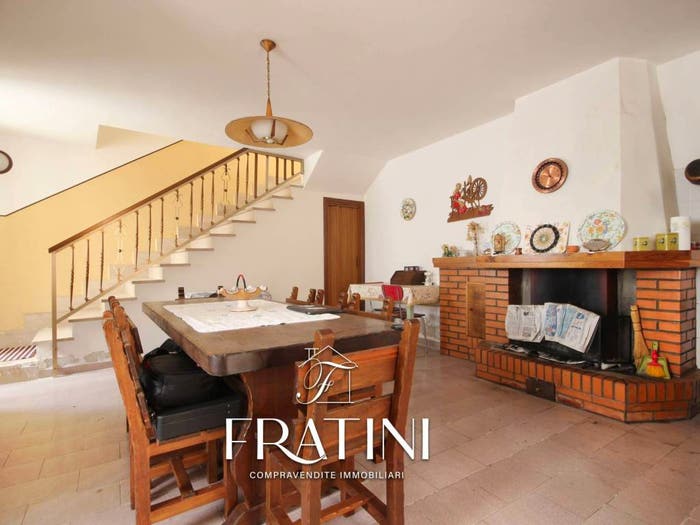 Casa quadrilocale in vendita in Via Montenero, Garrufo, Campli