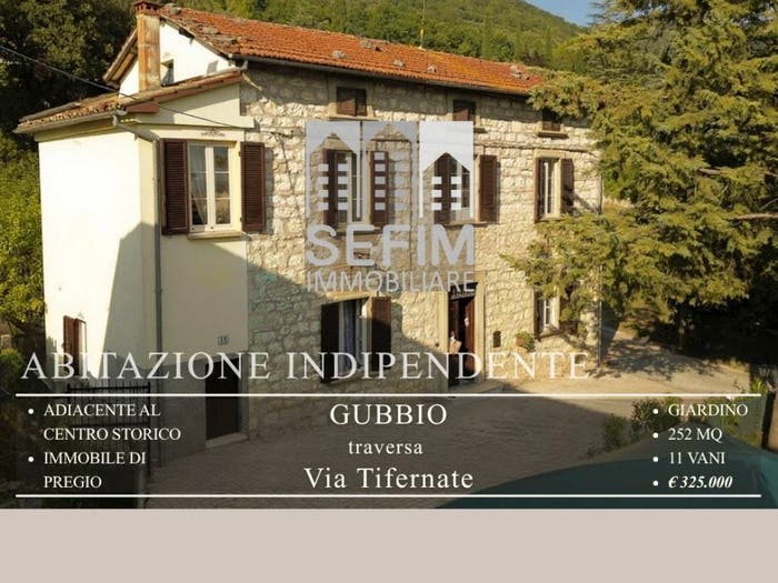 Casa con 6 locali in vendita in Via Tifernate, Centro, Gubbio