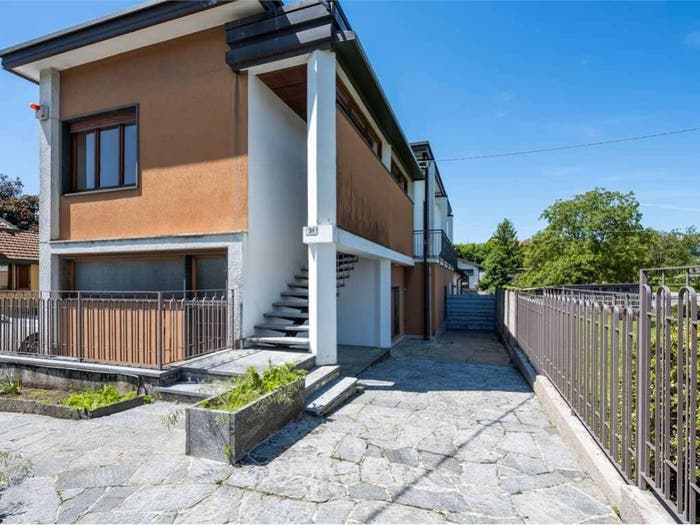 Casa con 5 locali in vendita in Viale Libertà, Morazzone