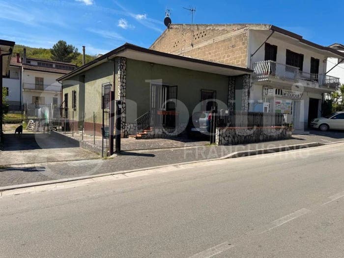 Casa quadrilocale in vendita in Corso Umberto I snc, Alvignano