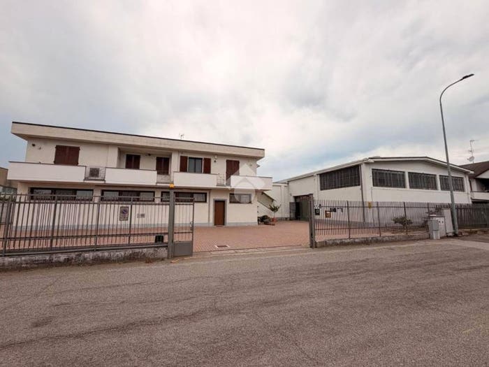 Appartamento trilocale in vendita in Via Don Giovanni Minzoni, Centro, Mortara