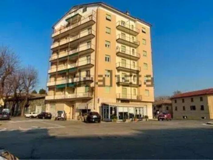 Appartamento trilocale in vendita in Piazza Antonio Nervi SNC, Centro, Ovada