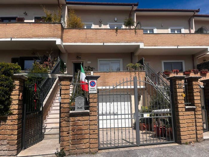 Casa con 6 locali in vendita in Via dei Tulipani, Centro, Avezzano