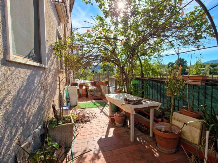 Appartamento trilocale in vendita in Località San Nicolò, Via Marconi San Nicolò, Spoleto