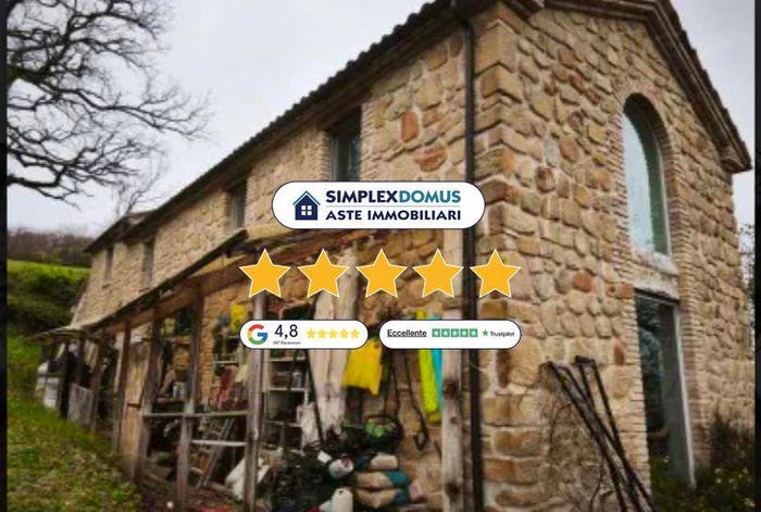 Appartamento con 6 locali in vendita in Contrada Colvenale, Camporotondo di Fiastrone