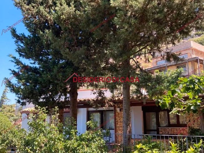 Casa con 6 locali in vendita in SS, Cinisi