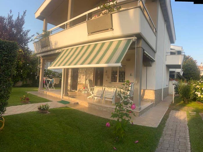 Casa quadrilocale in vendita in Via Tevere, Villa Claudia, Anzio