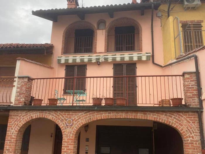 Casa quadrilocale in vendita in Via Provvidenza, Centro, Bra