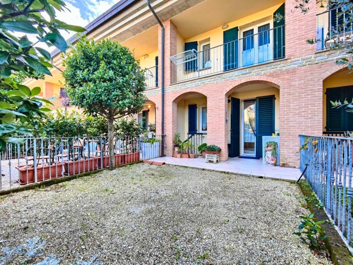 Casa con 6 locali in vendita in Via Degli Allori, Tirrenia, Pisa