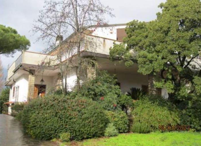 Casa con 6 locali in vendita in Via Gaetano Donizetti, Centro, Campi Bisenzio
